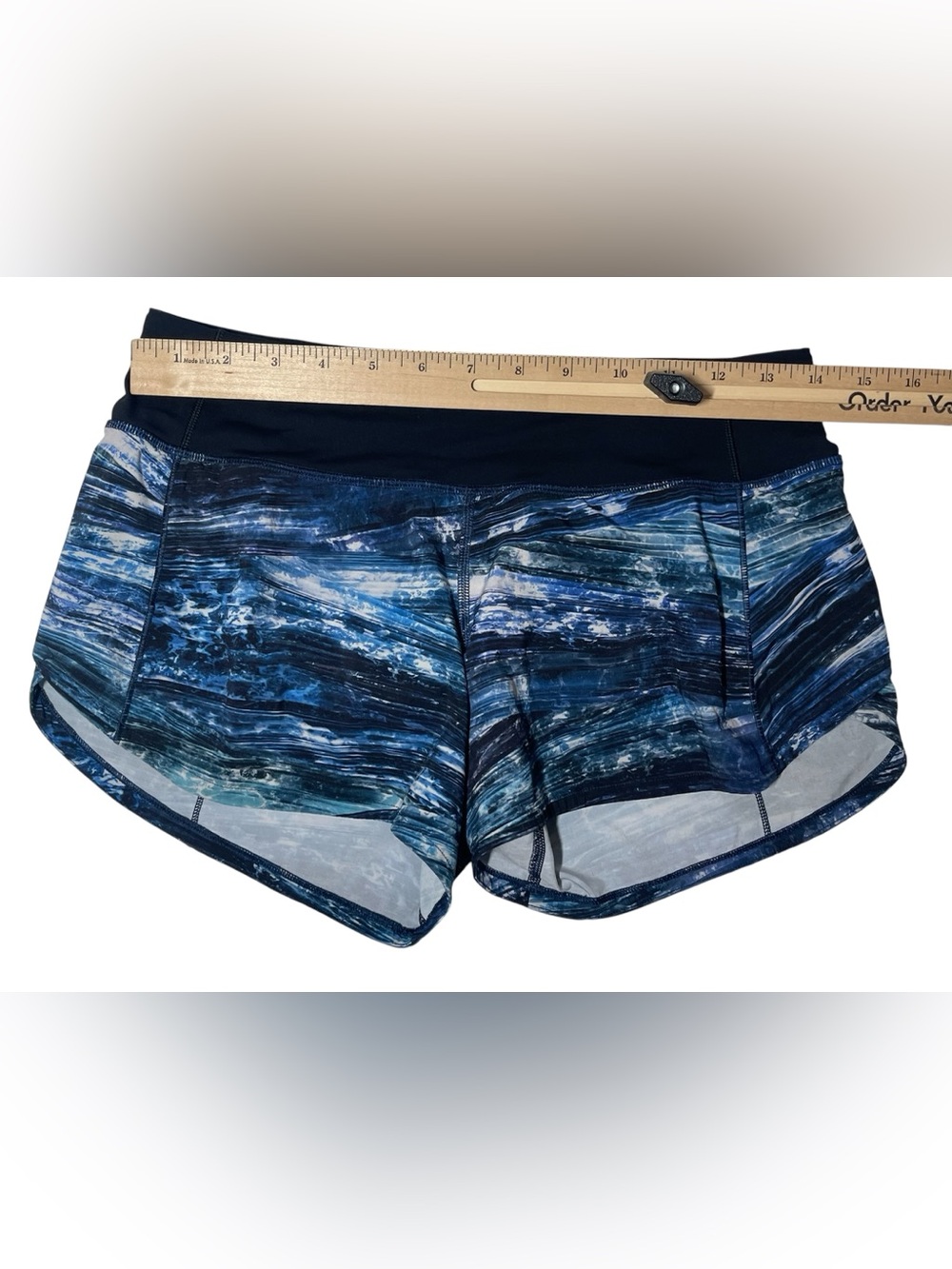 Lululemon Speed Up Shorts Size 4 Lined 2.5 BLUEWATER - Picture 7 of 9